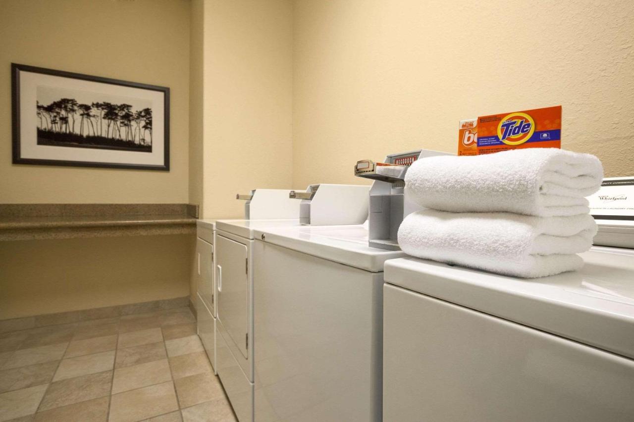 | Country Inn & Suites by Radisson, Sevierville Kodak, TN