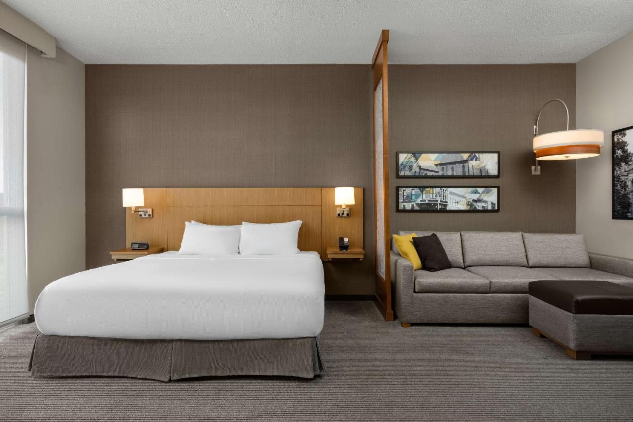 King Room - Disability Access at Hyatt Place Iowa City Downtown