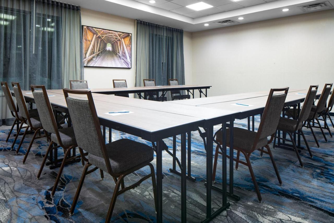 | Fairfield by Marriott Inn & Suites Ashtabula