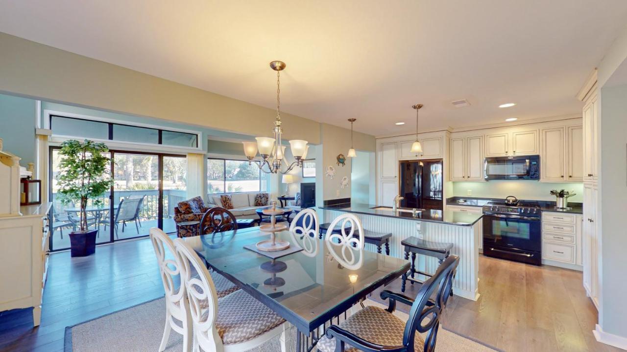| 280 Turnberry Village