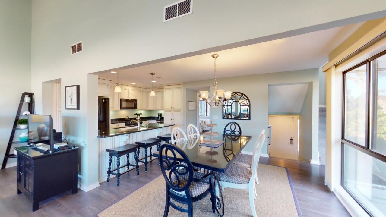 | 280 Turnberry Village