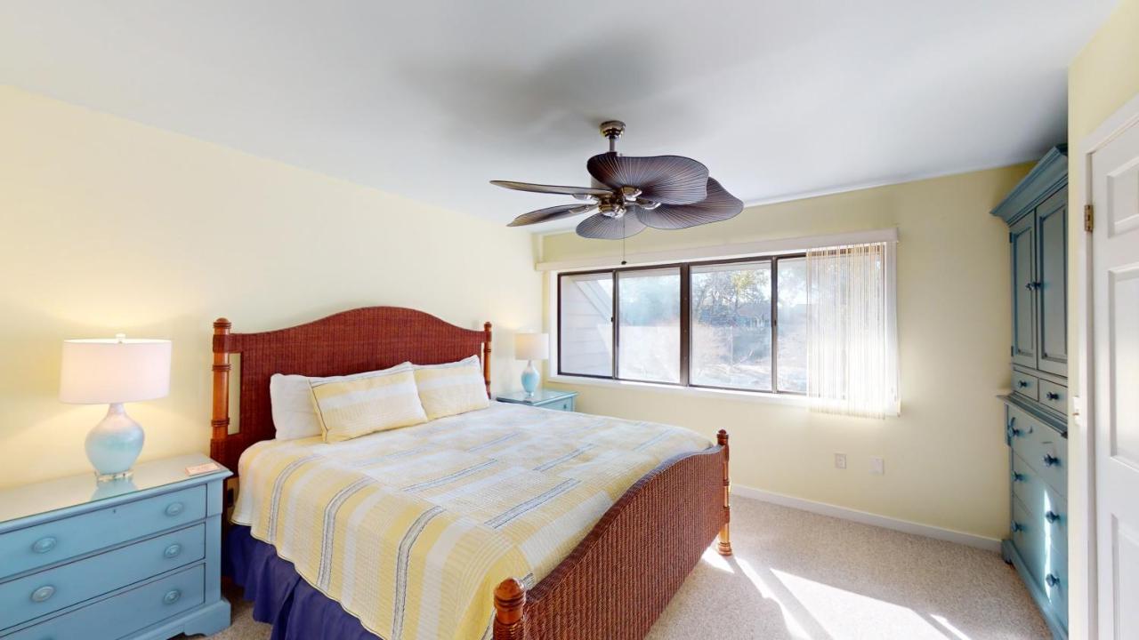 | 280 Turnberry Village