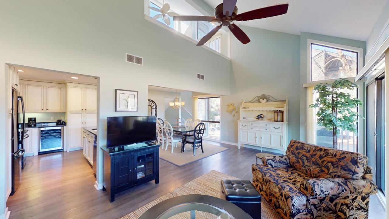 | 280 Turnberry Village