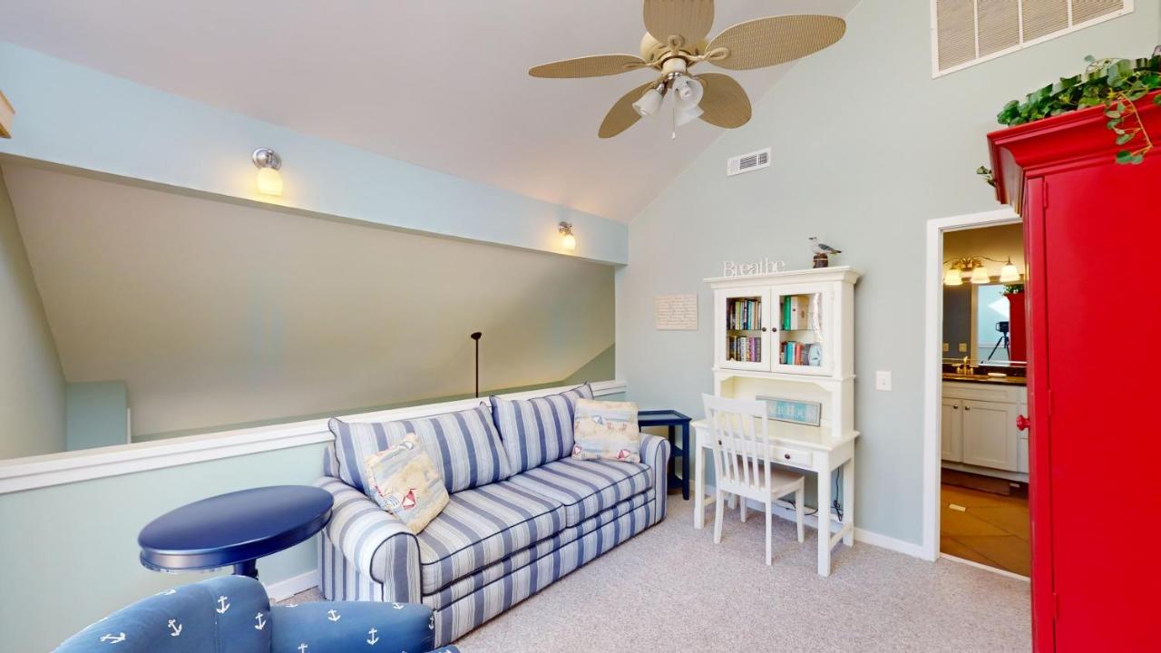 | 280 Turnberry Village