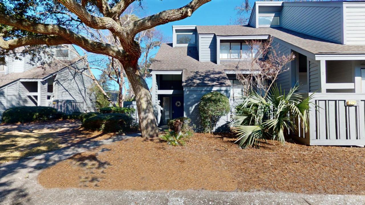 | 280 Turnberry Village