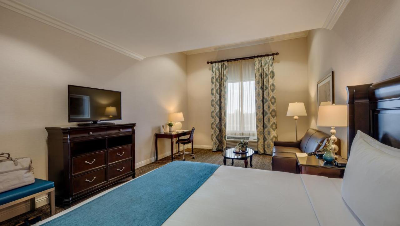 King Studio Suite with Sofa Bed at Ayres Hotel Fountain Valley - Huntington Beach
