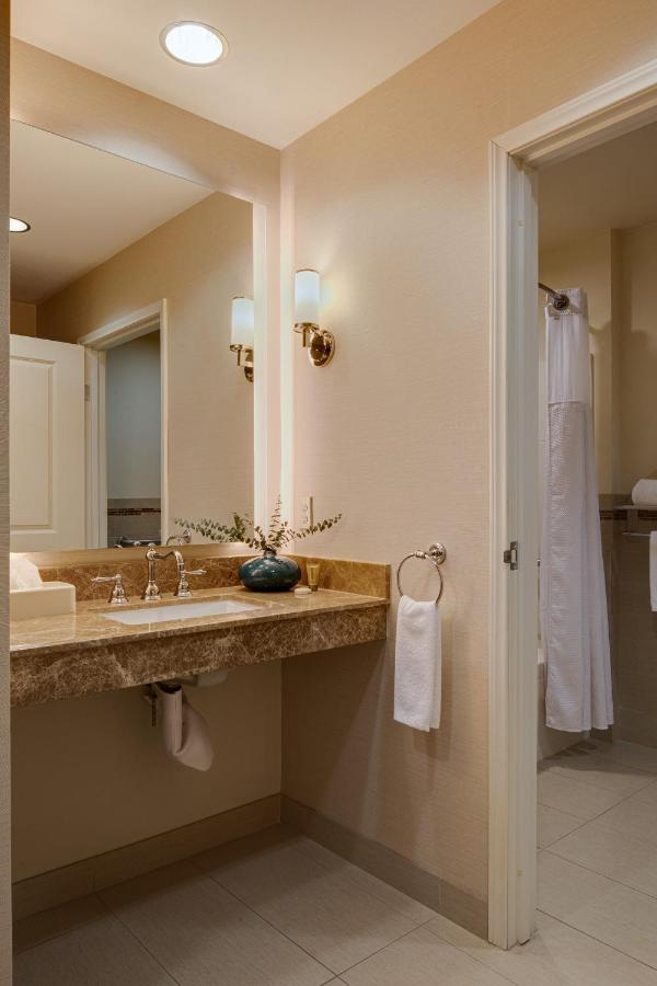 King Studio Suite - Disability Access at Ayres Hotel Fountain Valley - Huntington Beach