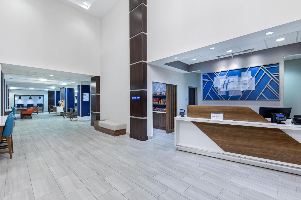  | Holiday Inn Express Cleveland Northwest, an IHG Hotel