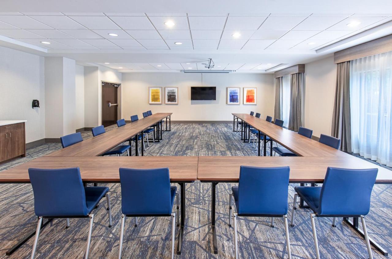  | Holiday Inn Express Cleveland Northwest, an IHG Hotel