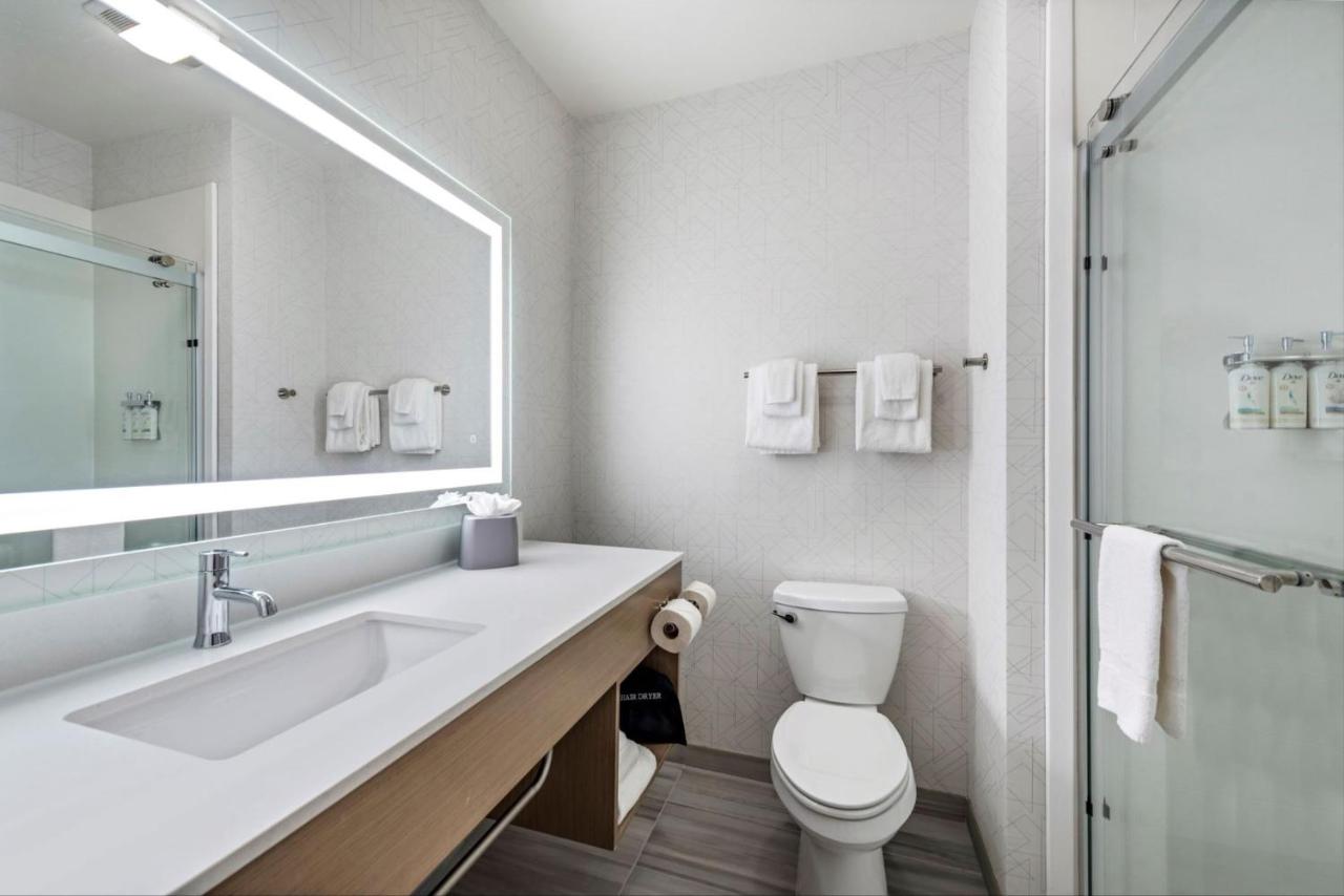 | Holiday Inn Express La Mesa Near SDSU, an IHG Hotel
