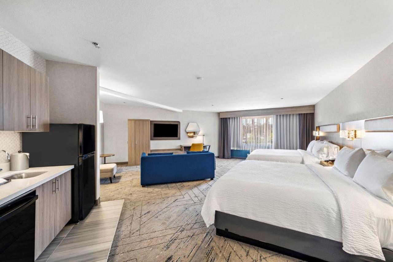 Deluxe Family Suite at Holiday Inn Express La Mesa Near SDSU by IHG