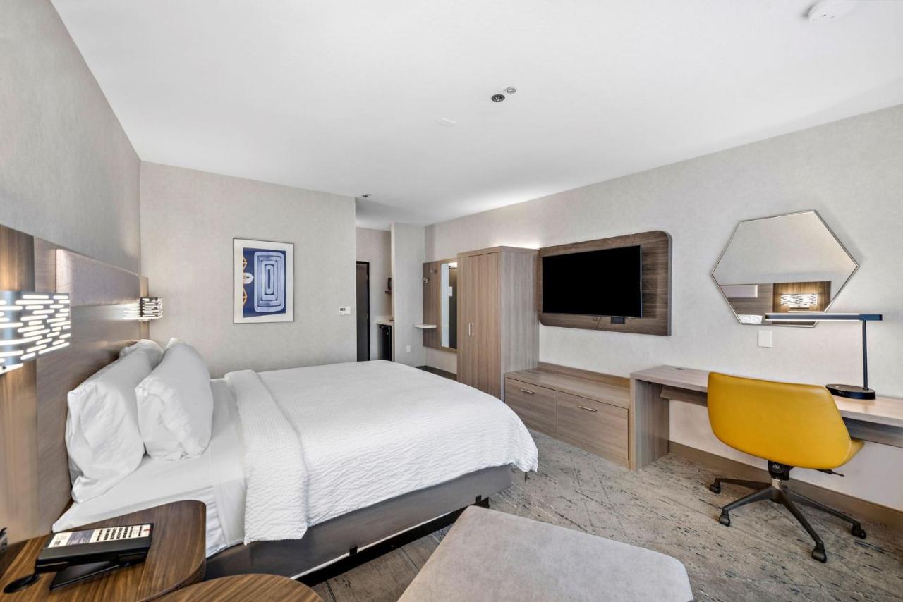 | Holiday Inn Express La Mesa Near SDSU, an IHG Hotel