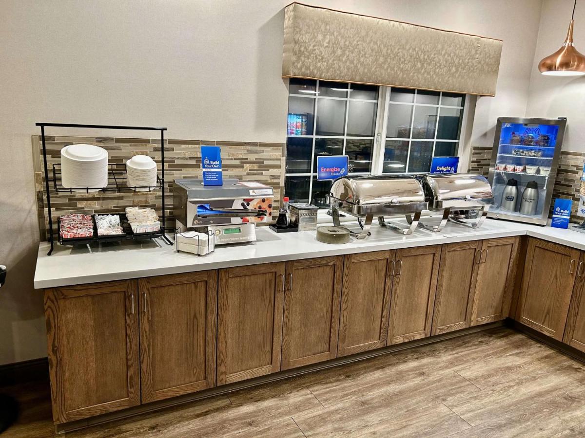 | Best Western Country Inn