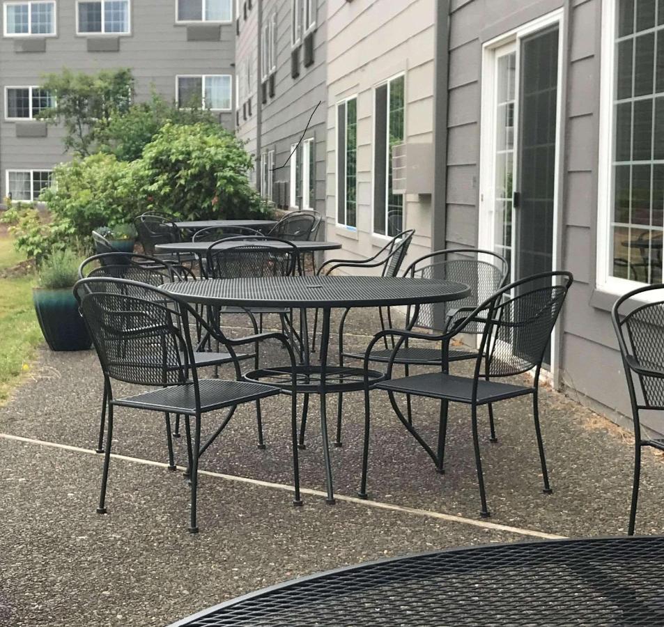  | Country Inn & Suites by Radisson, Portland Delta Park, OR