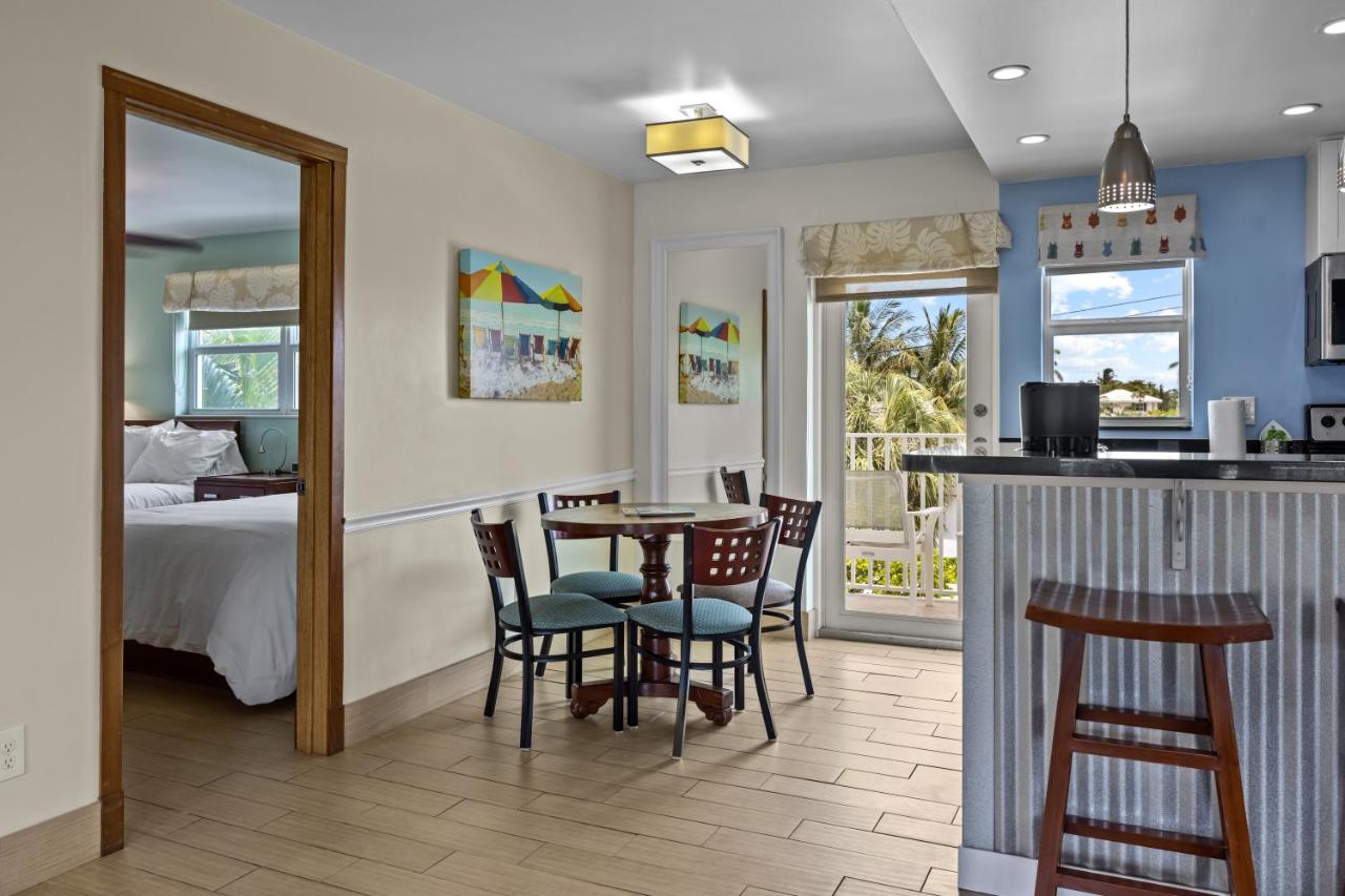 Two-Bedroom Apartment at Sun Dek Beach House