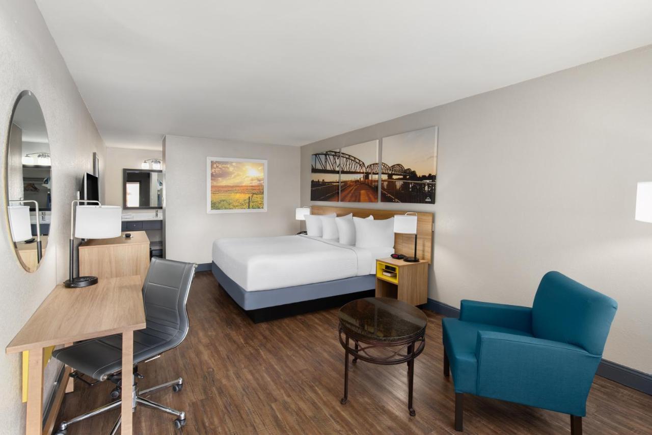 | Days Inn by Wyndham Carlisle