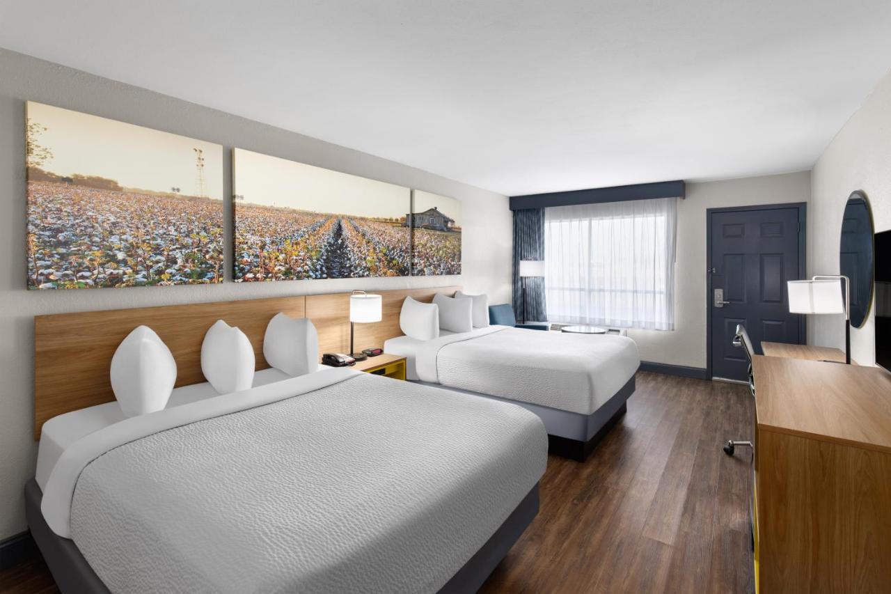 | Days Inn by Wyndham Carlisle