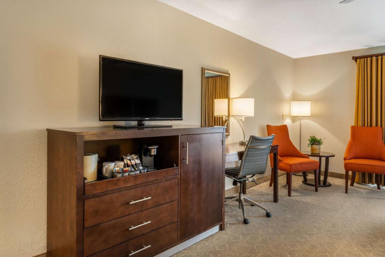 | Best Western Plus Monterey Inn