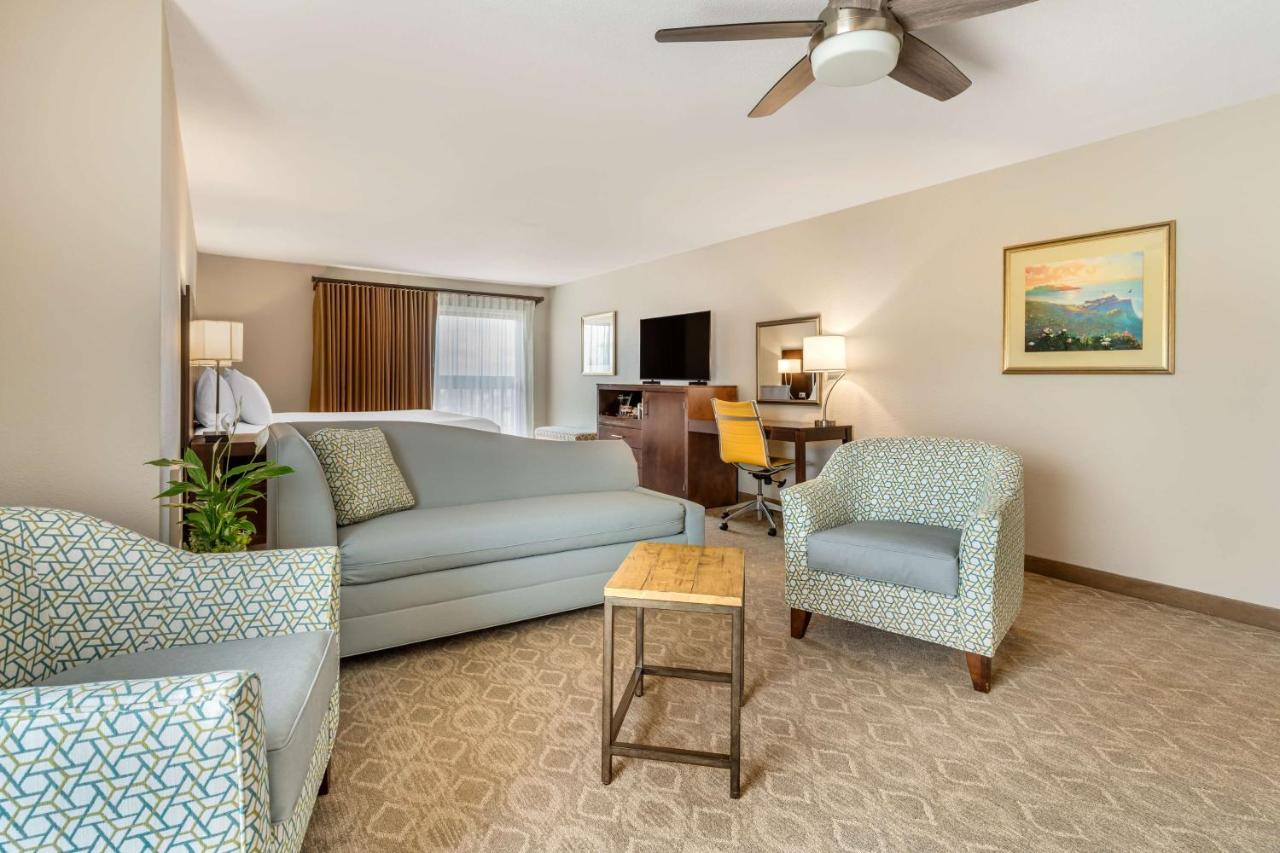 | Best Western Plus Monterey Inn