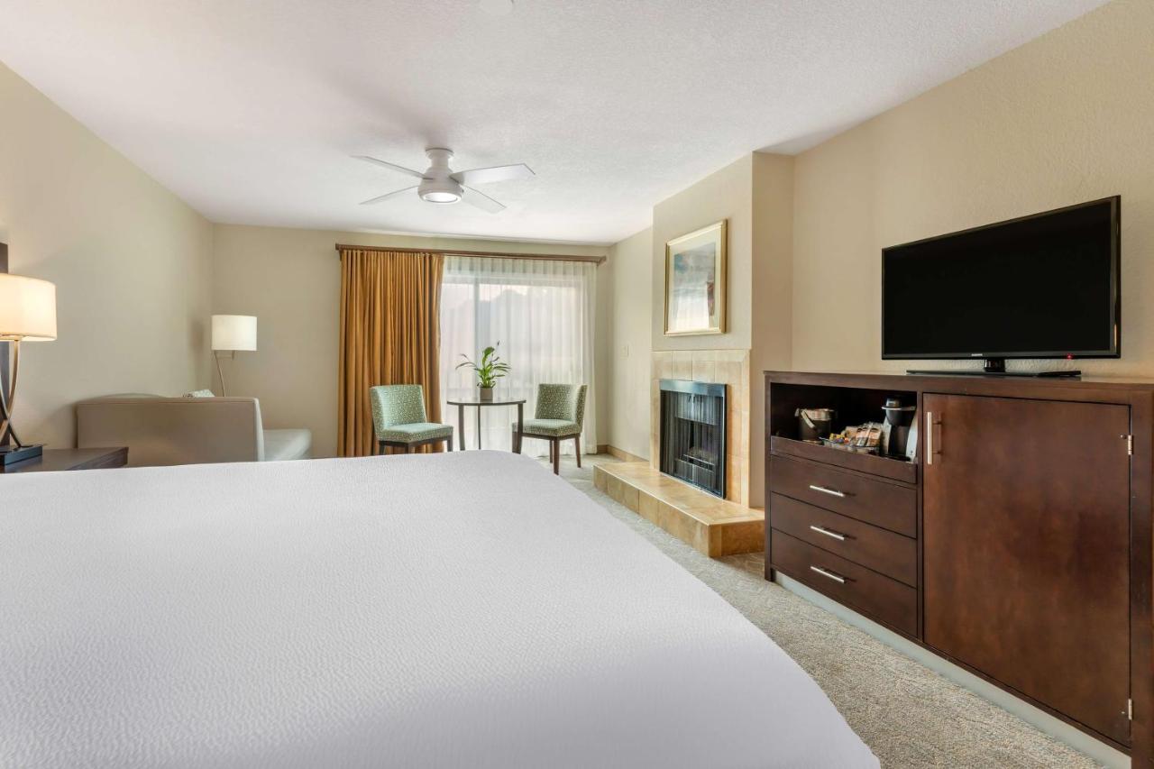 Deluxe King Room - Non-Smoking at Best Western Plus Monterey Inn