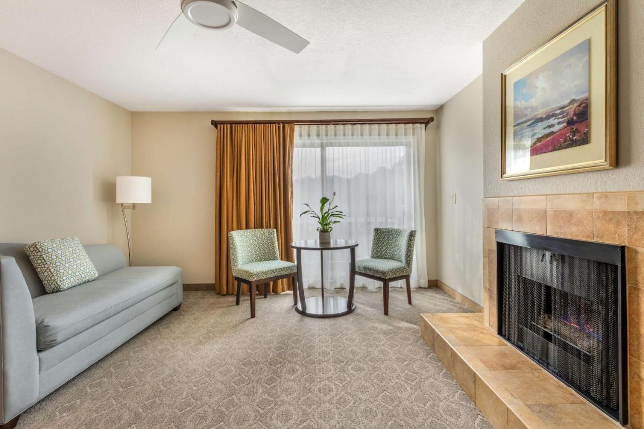Deluxe King Room - Non-Smoking at Best Western Plus Monterey Inn