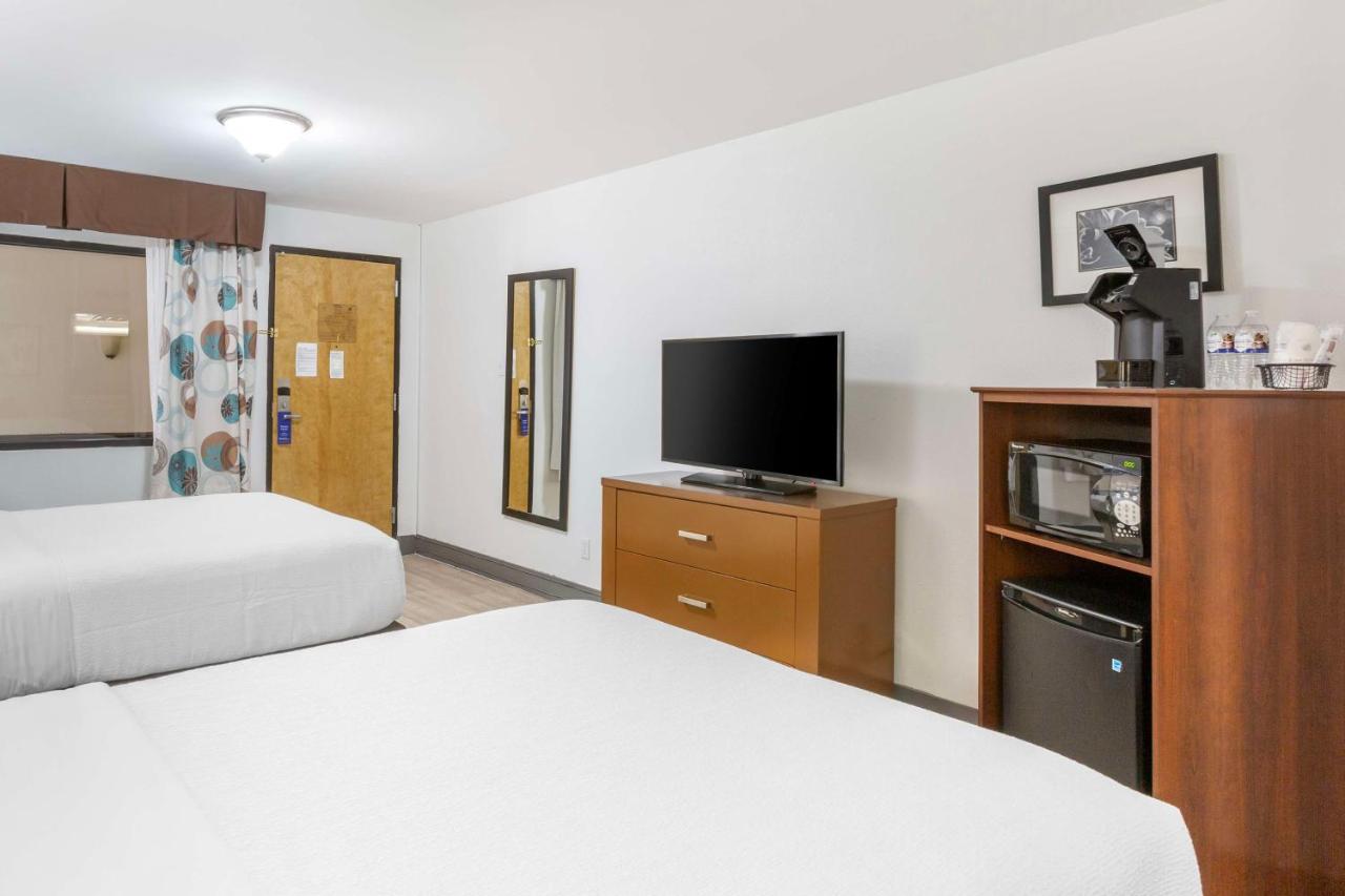Double Room with Two Double Beds - Non Smoking at Best Western Plus El Paso Airport Hotel & Conference Center