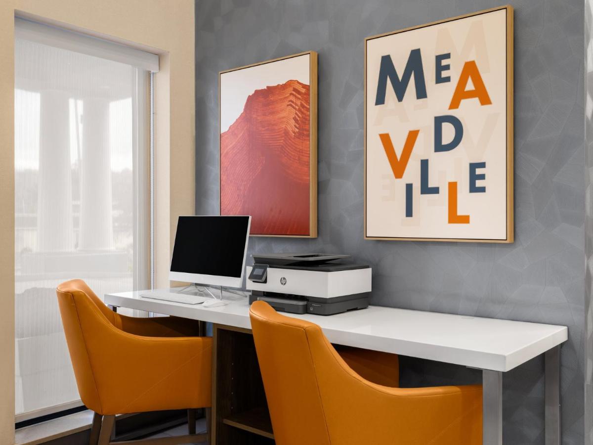  | Holiday Inn Express Meadville (I-79 Exit 147a), an IHG Hotel