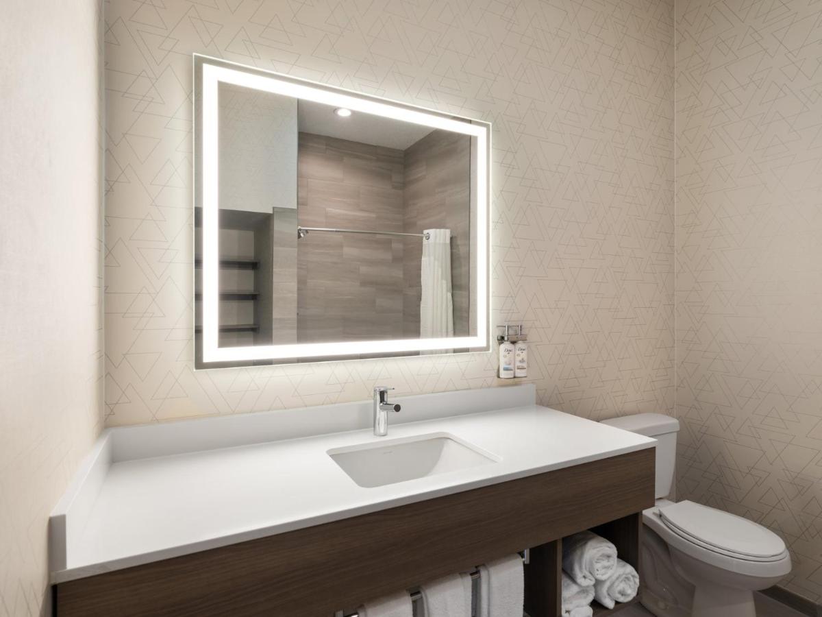 Deluxe Family Suite - Non-Smoking at Holiday Inn Express Meadville (I-79 Exit 147a) by IHG