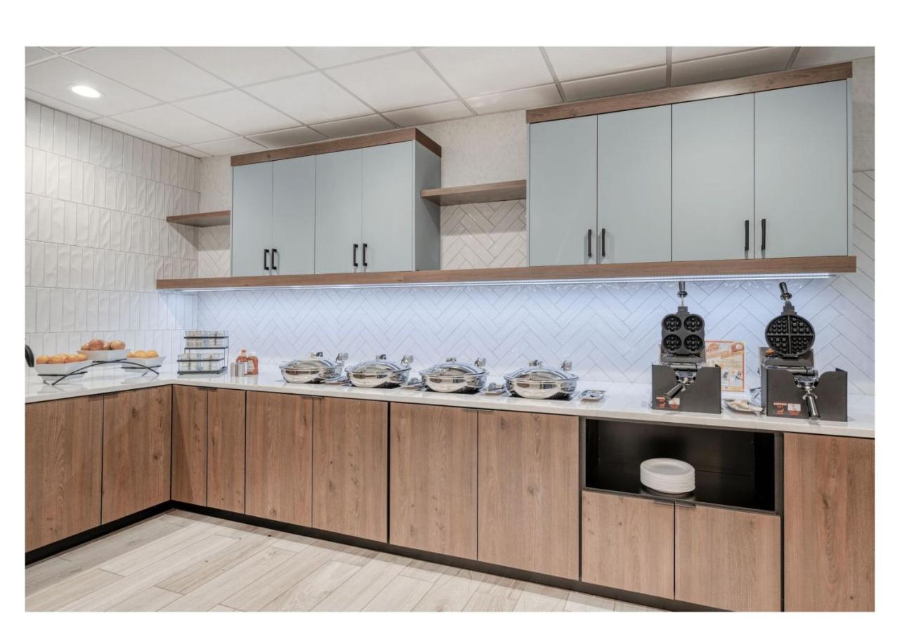 | Evergreen Suites Federal Way