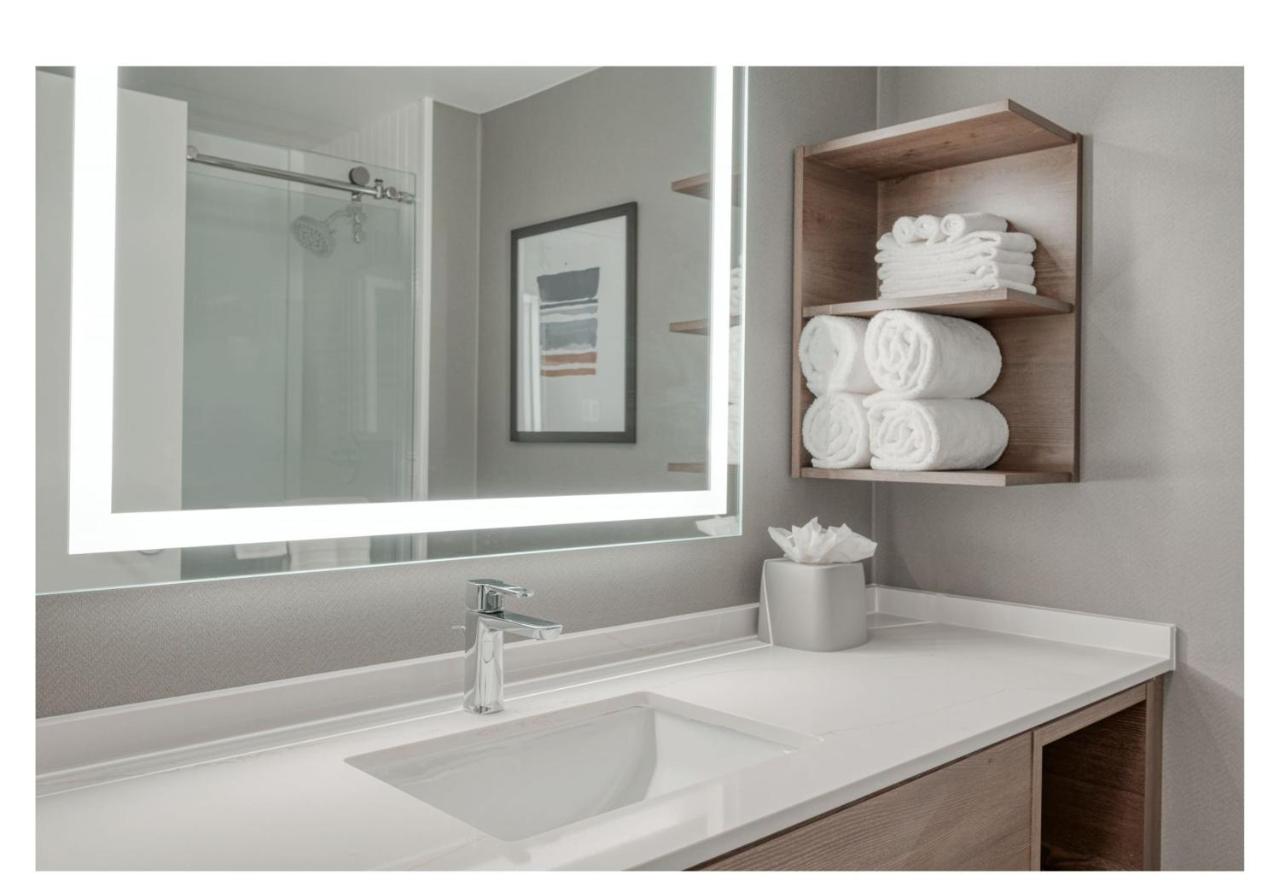 | Evergreen Suites Federal Way