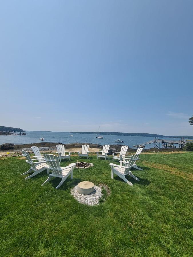 | Smuggler's Cove Inn