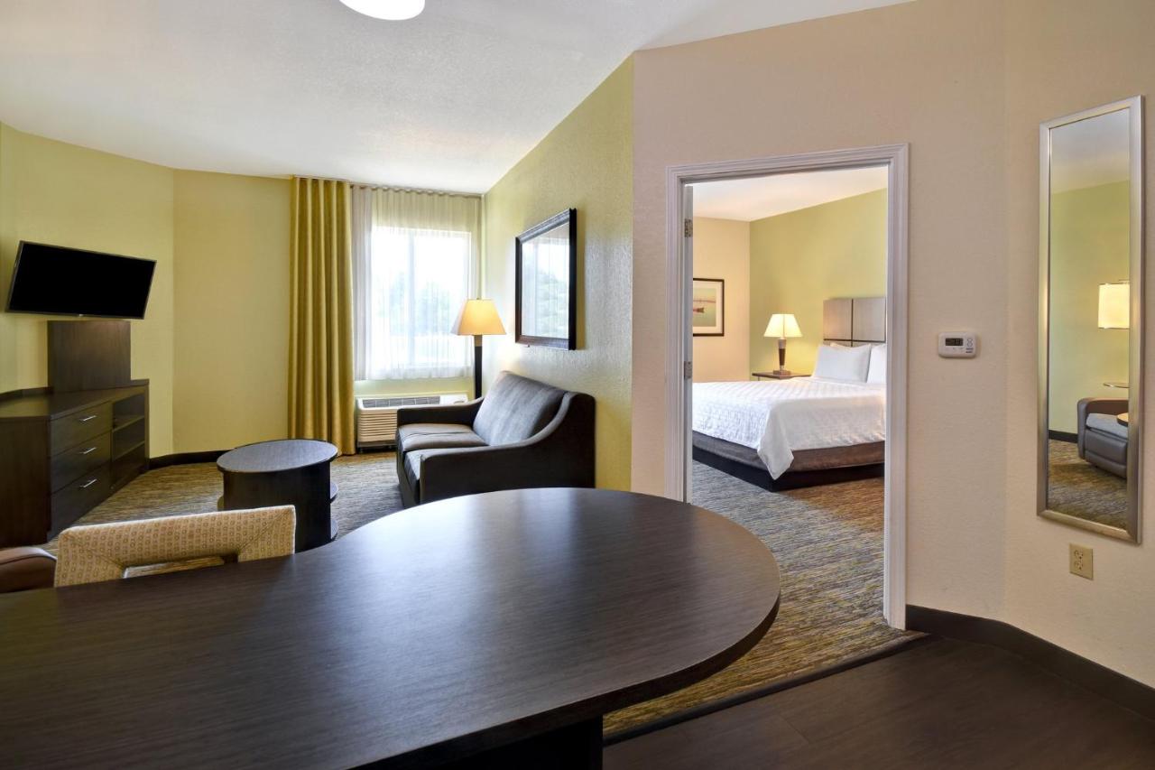 | Candlewood Suites St Clairsville Wheeling Area, an IHG Hotel