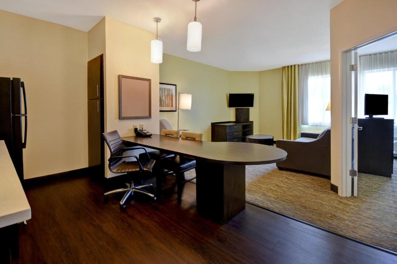 | Candlewood Suites St Clairsville Wheeling Area, an IHG Hotel