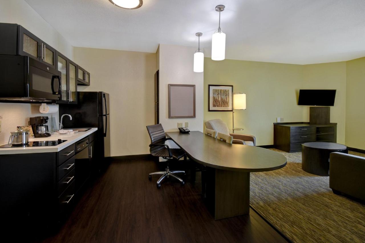 | Candlewood Suites St Clairsville Wheeling Area, an IHG Hotel
