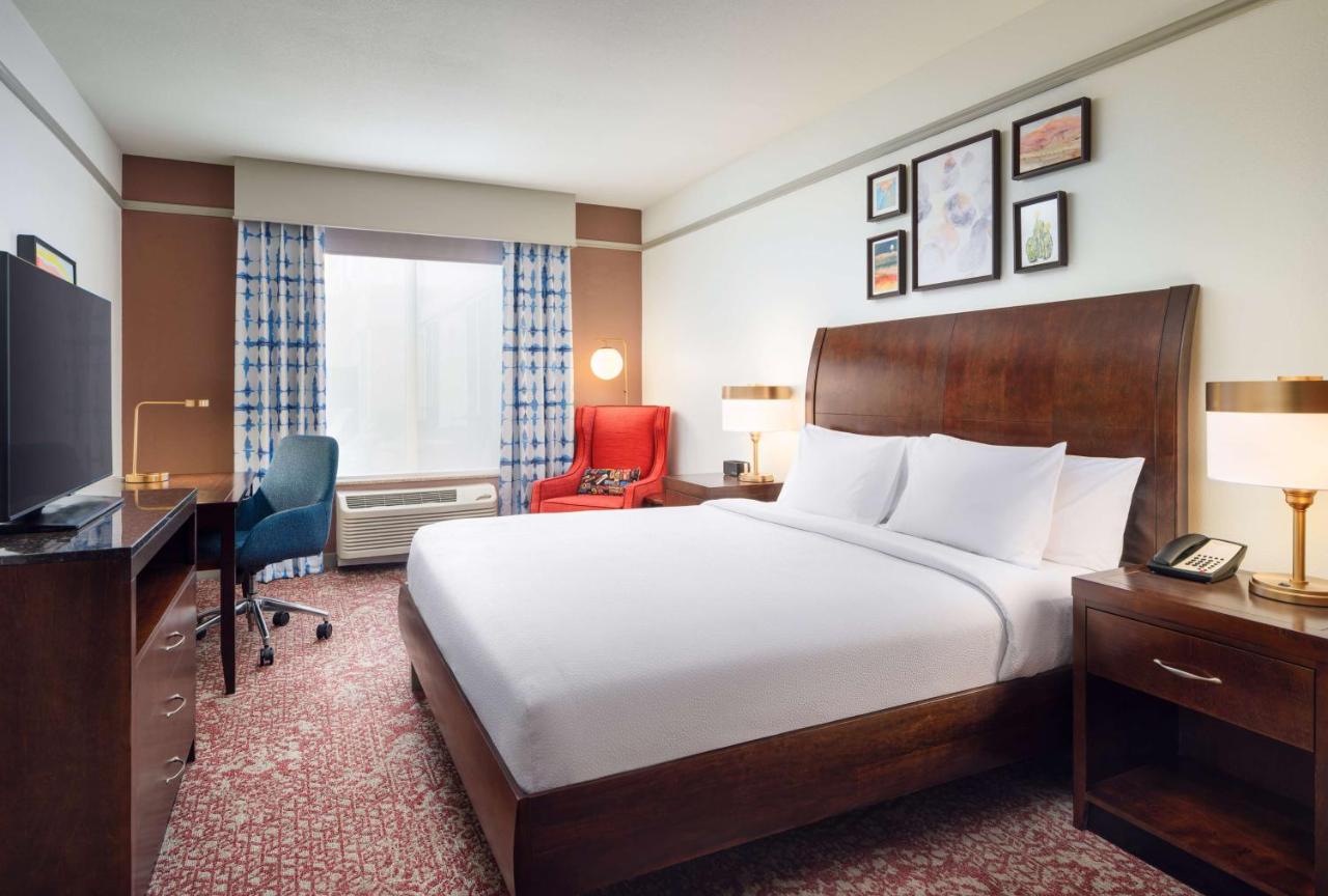 King Room with Bath Tub - Hearing Accessible at Hilton Garden Inn El Paso Airport
