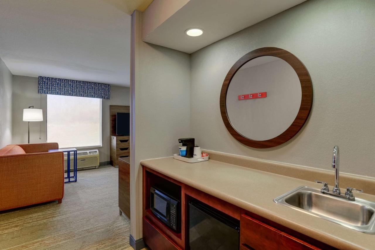  | Hampton Inn & Suites St. Louis - Edwardsville