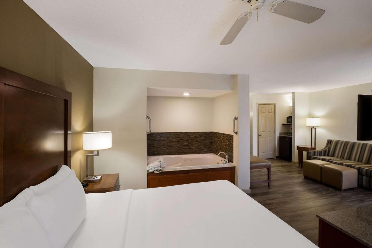  | The Inn at Apple Valley, Ascend Hotel Collection
