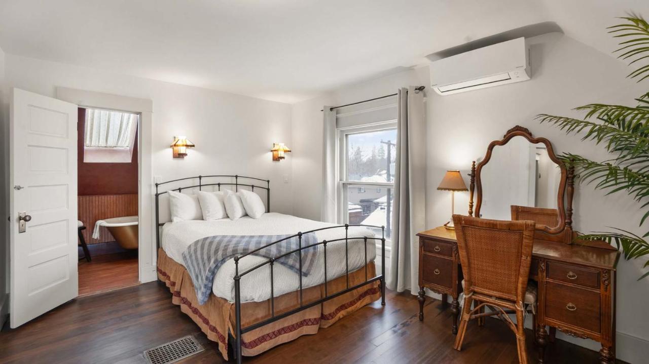  | Greenbriar Inn