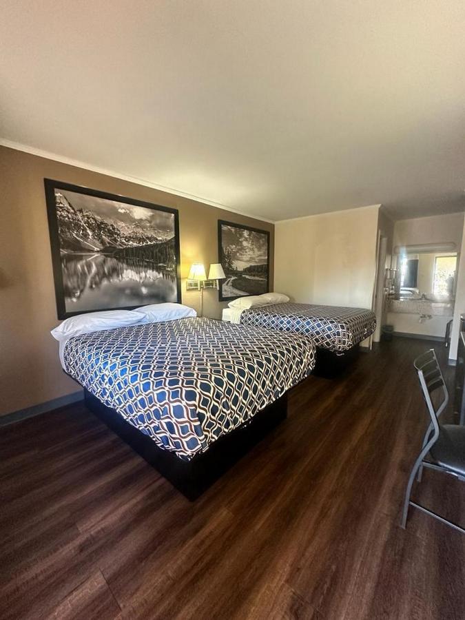 | Loyalty Inn Rockingham