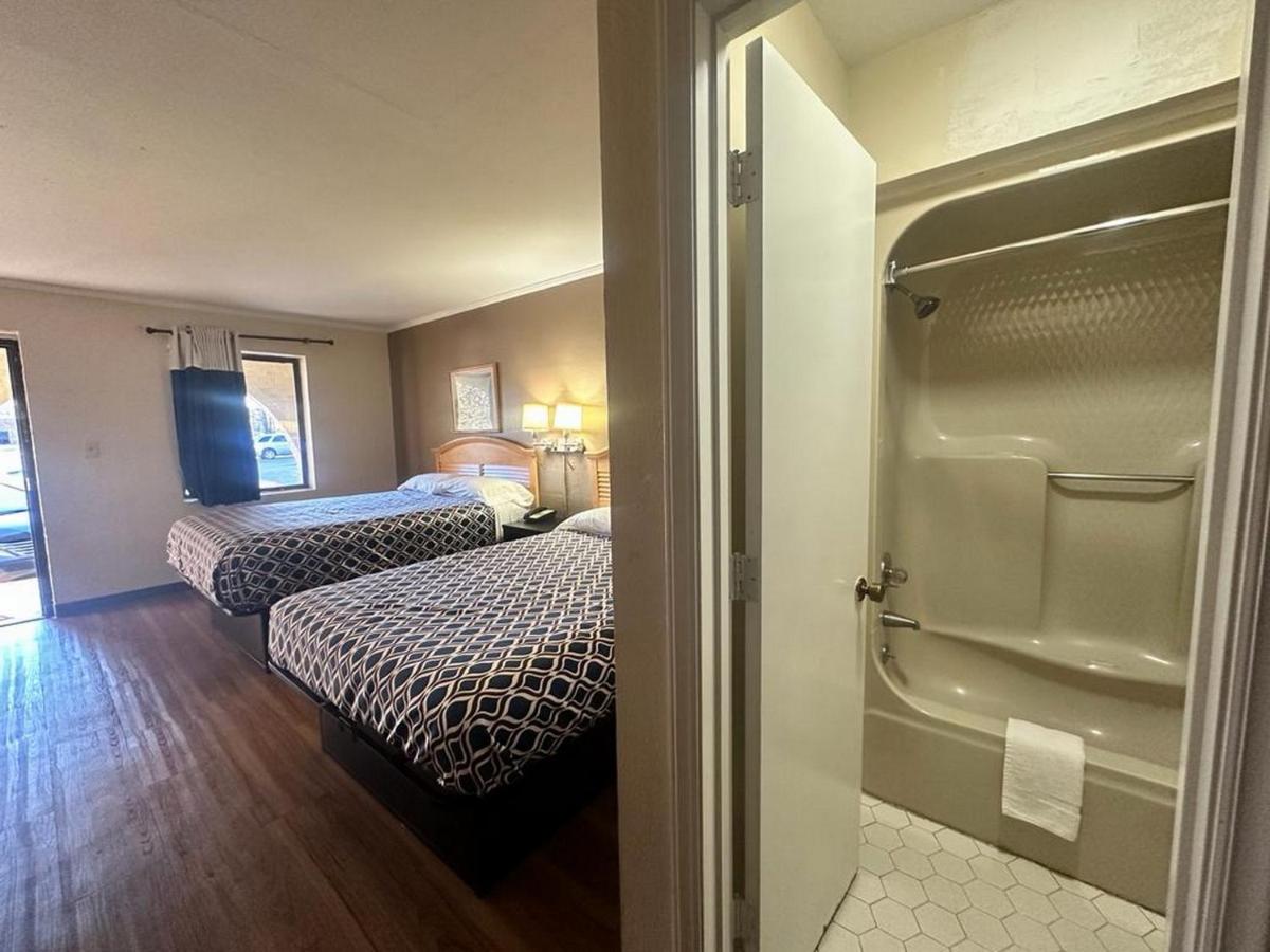 | Loyalty Inn Rockingham