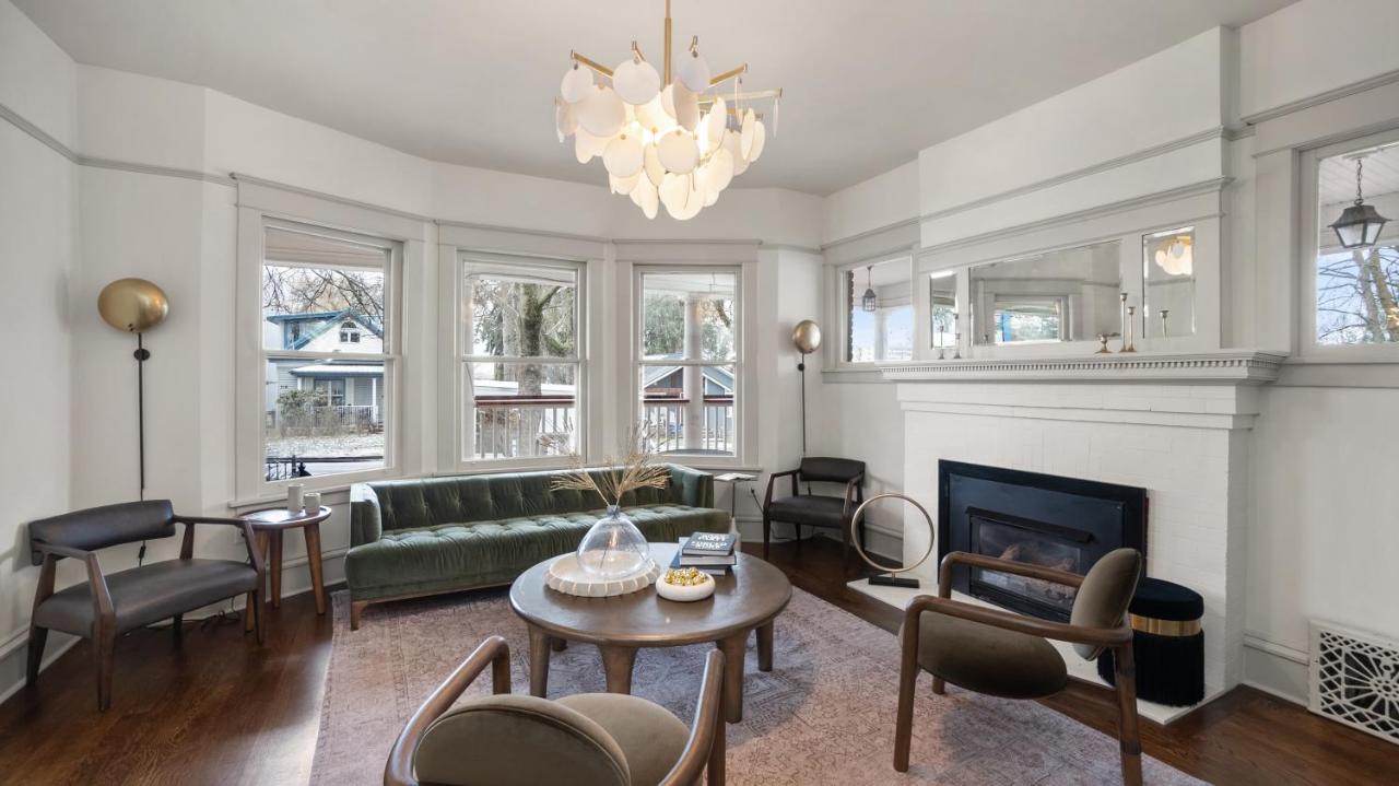  | Greenbriar Inn