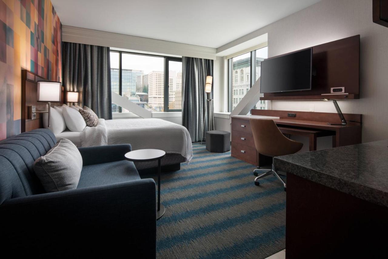 King Studio Apartment at Courtyard Seattle Downtown Pioneer Square