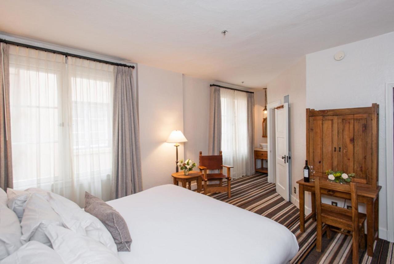 Deluxe Queen Room at Hotel St Francis