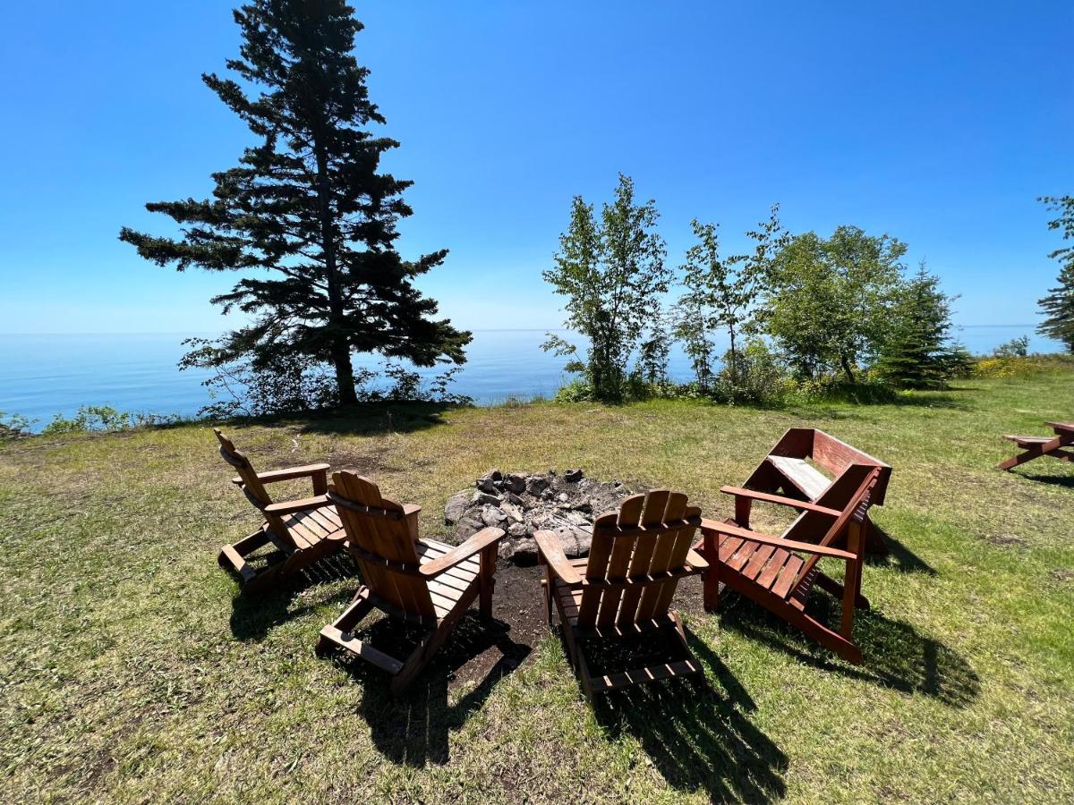 | Thomsonite Inn on Lake Superior