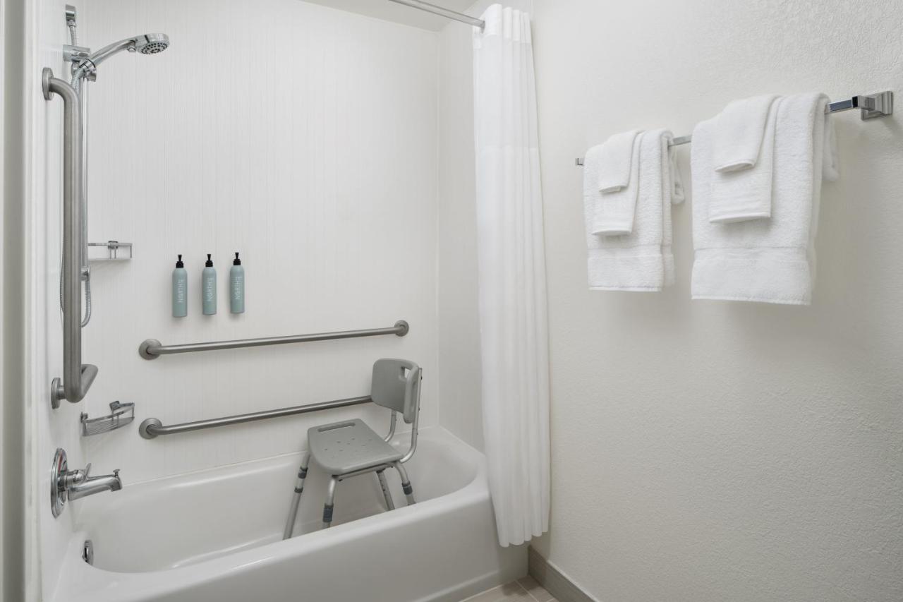  | Courtyard by Marriott Baton Rouge Siegen Lane
