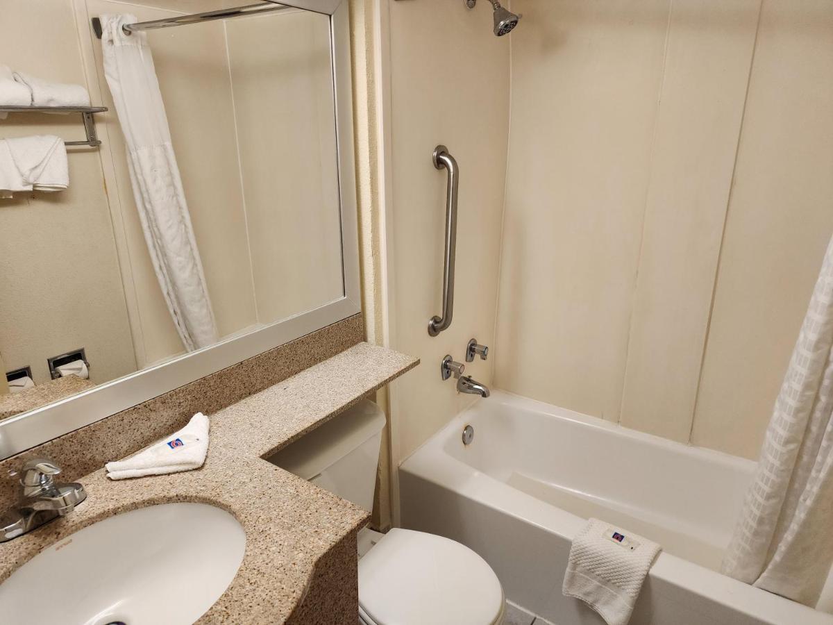 Quadruple Room - Non-Smoking at Studio 6 Suites Catonsville, Md – Baltimore West
