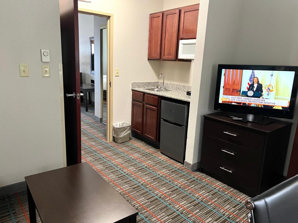 King Suite - Non-Smoking at Quality Inn & Suites, Near University