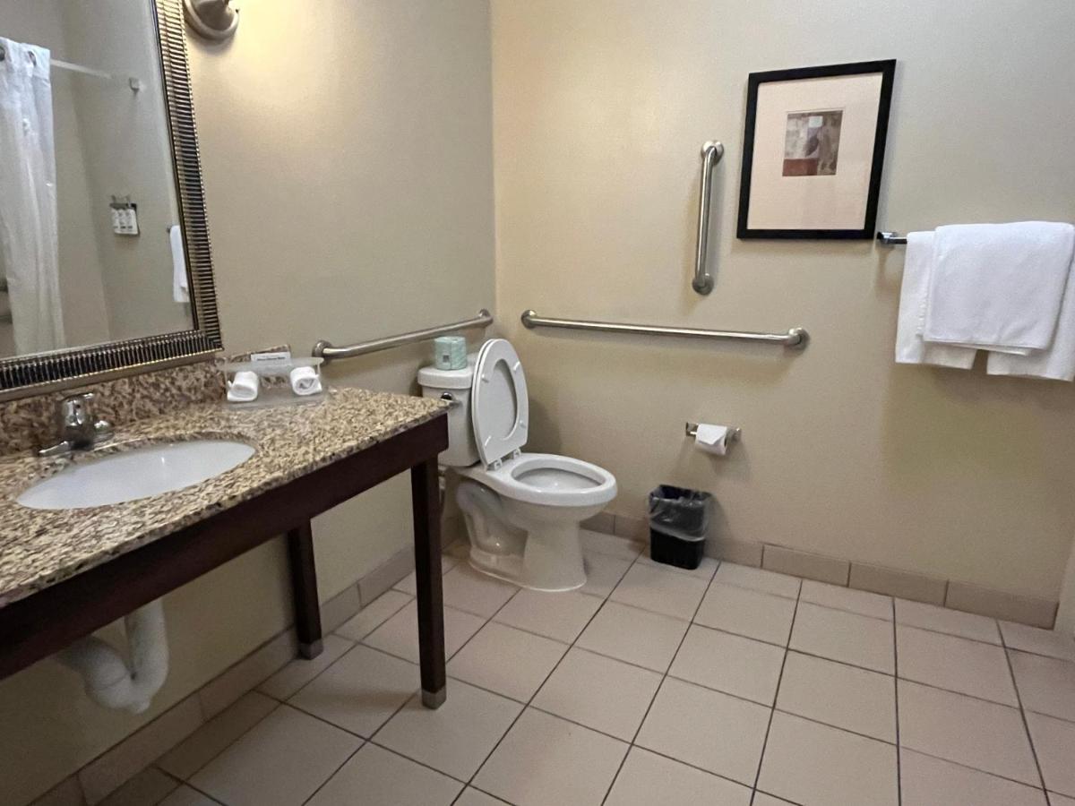 Suite with Mobility Accessible Tub - Non-Smoking at Holiday Inn Express Hotel & Suites Deming Mimbres Valley by IHG