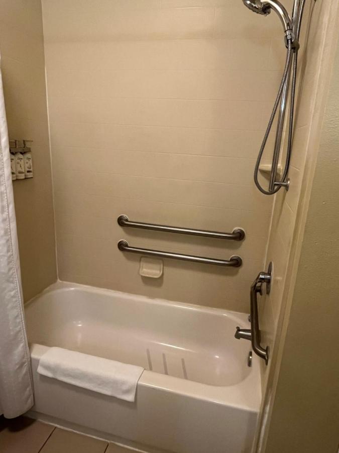Suite with Mobility Accessible Tub - Non-Smoking at Holiday Inn Express Hotel & Suites Deming Mimbres Valley by IHG