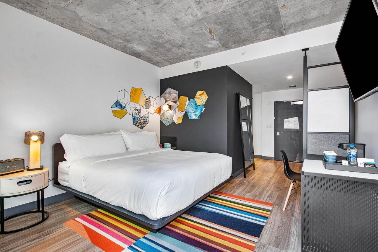Guest room, 1 King, City view at Aloft by Marriott Delray Beach